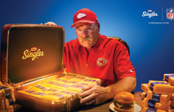 Andy Reid, Kraft Singles partner for free cheeseburger giveaways