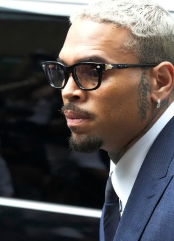 Texas reps face backlash after honoring Chris Brown