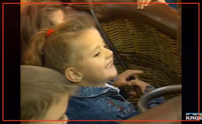 Bob Stevenson flies Albuquerque Head Start kids in 1991 hot air balloon