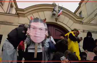 Jean-Luc Mélenchon backs student protests at Clermont-Ferrand rally